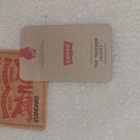 New Levi's "THE TRUCKER JACKET" size XL - Picture 4 of 8